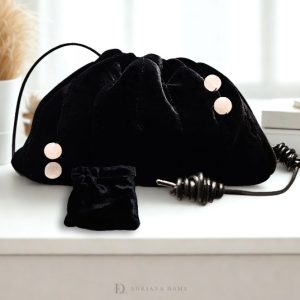 Pochette in velluto nero